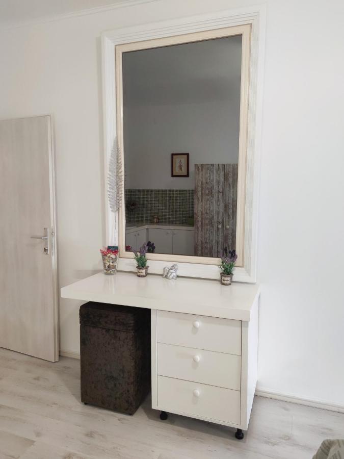 Helena Apartmán *